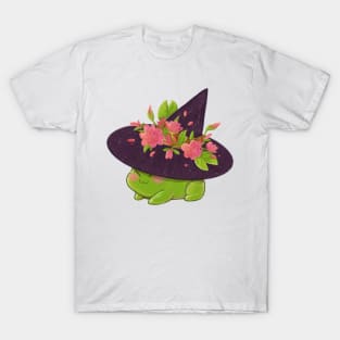 Cute witchy frog wearing pointy witch hat with water lilies T-Shirt